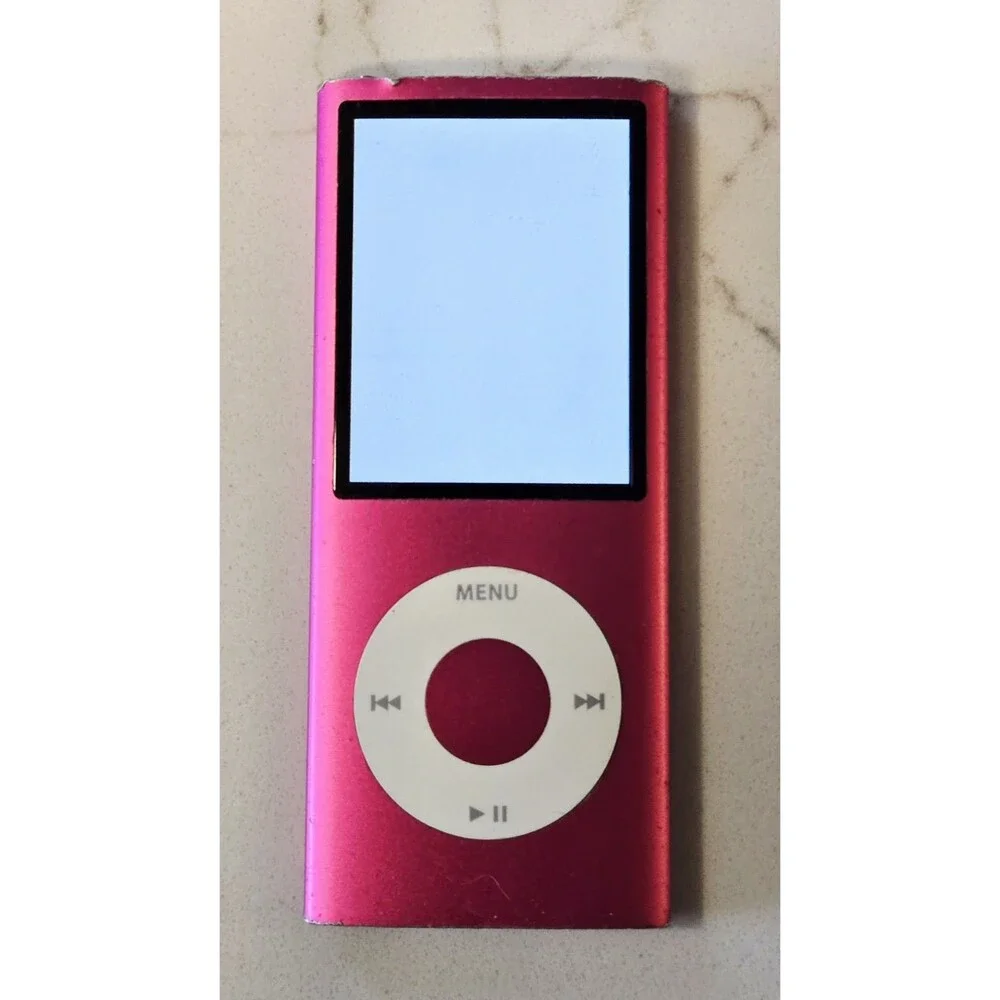Apple iPod Nano 4th Gen Pink 8GB FOR PARTS Powers On Bad Backlight & Case Bundle